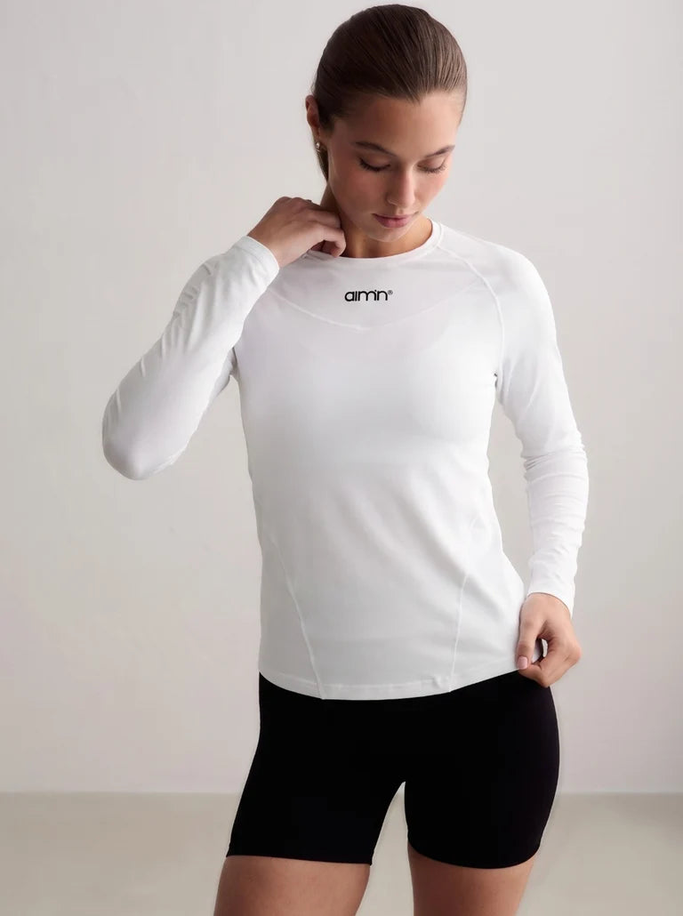 Aim'n White Soft Basic Long Sleeve Tee - S