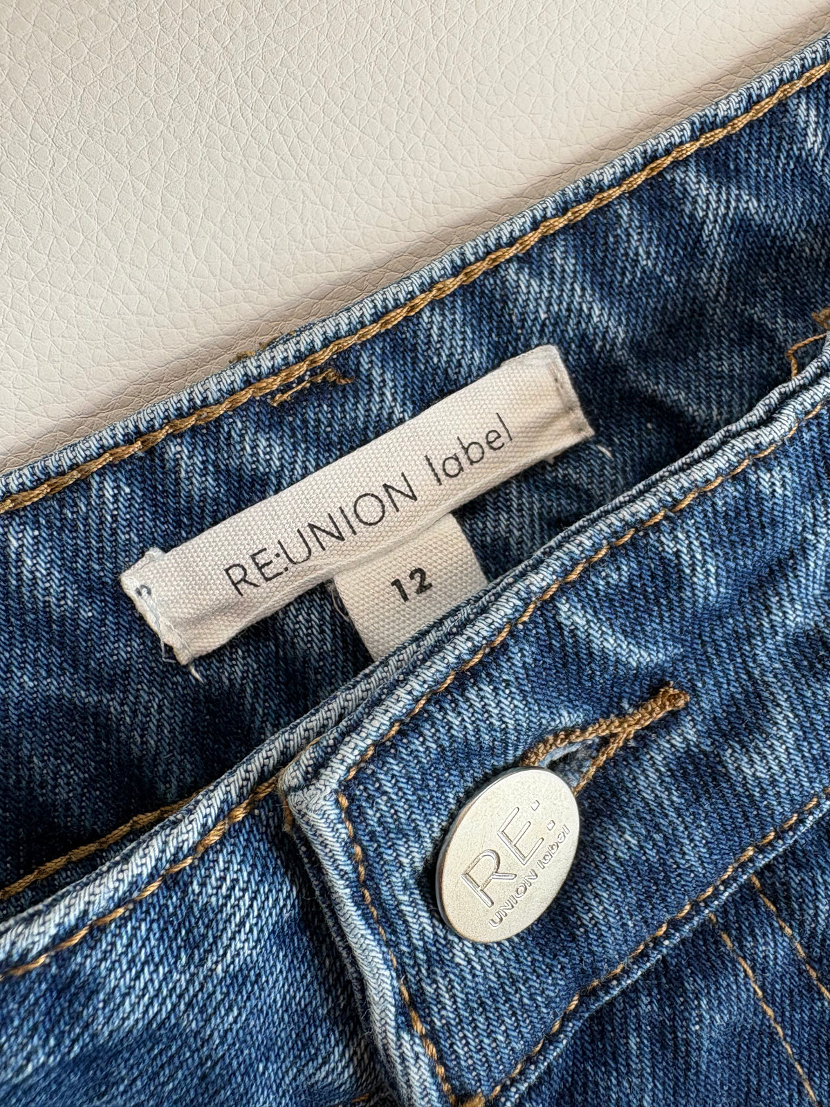 Re : Union Label Berlin Signature Blue Mid Barrel Leg Jean - 12