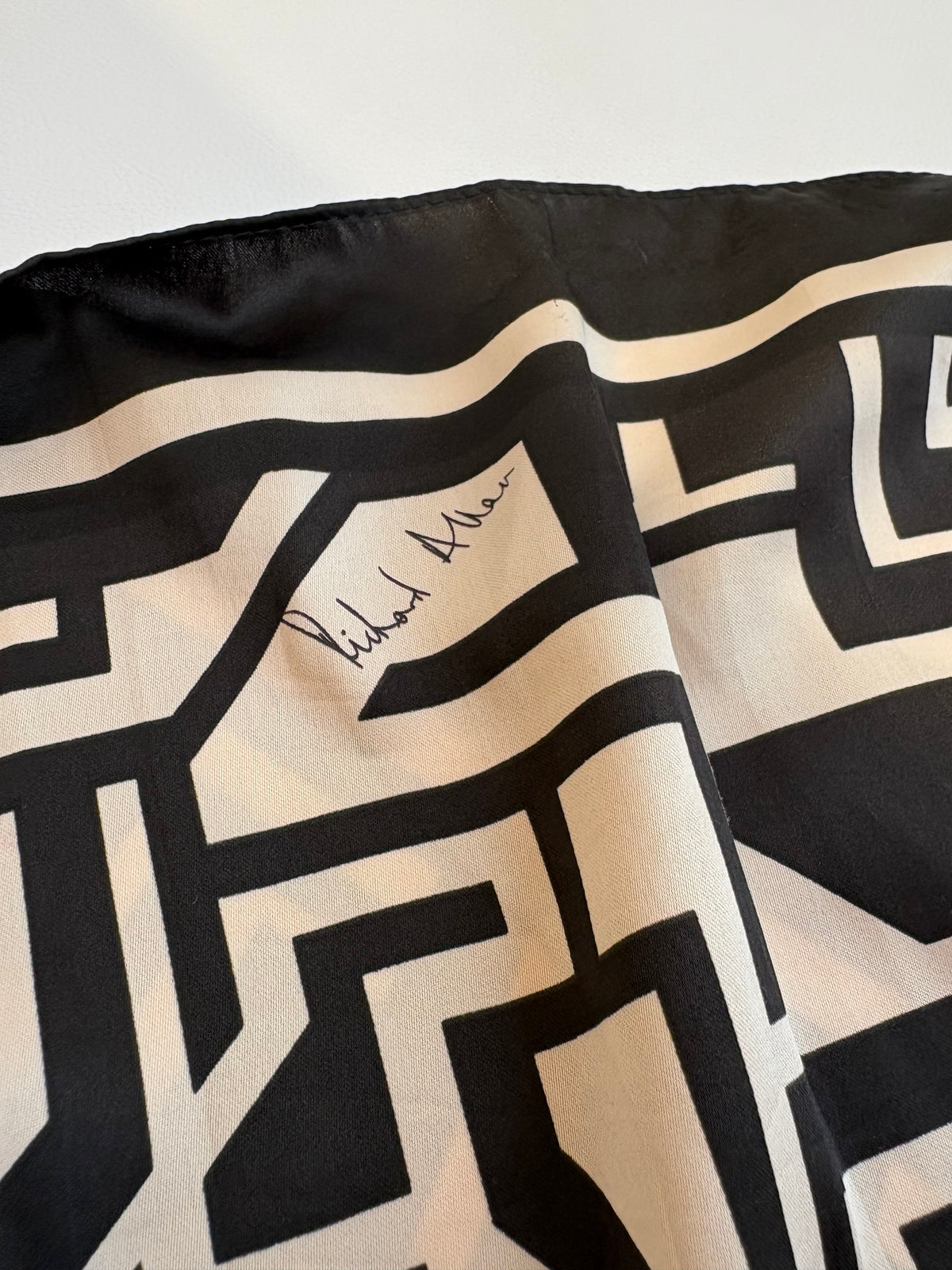 Scarf - Richard Allan x H&M