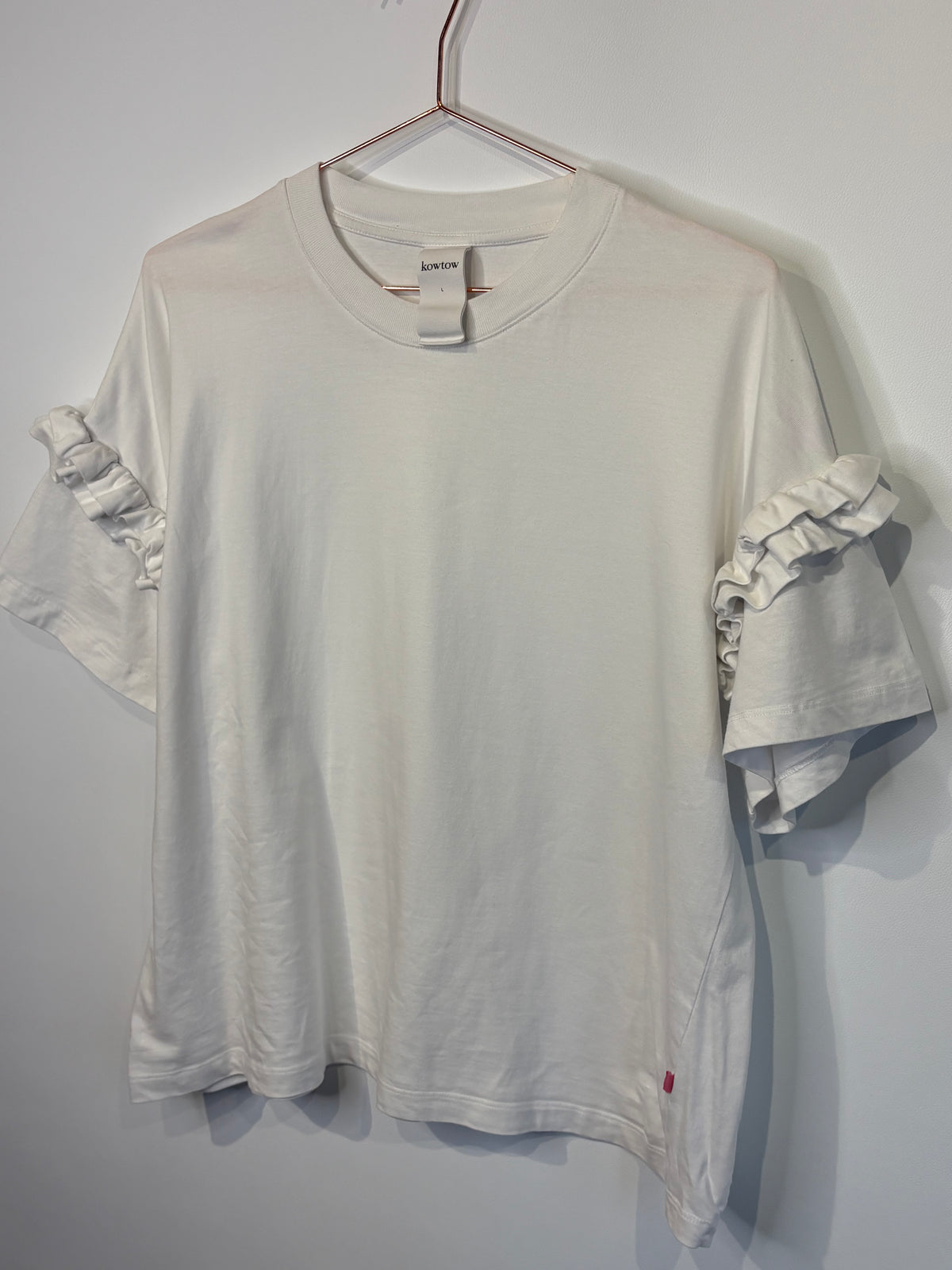 Kowtow Frill Sleeve Tee - L