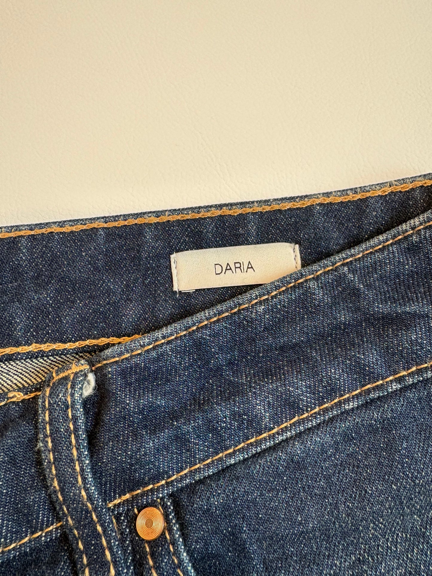Neuw Daria Jean - 29