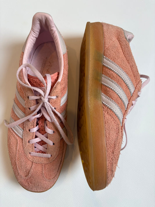 Gazelle Indoor Shoes - US7