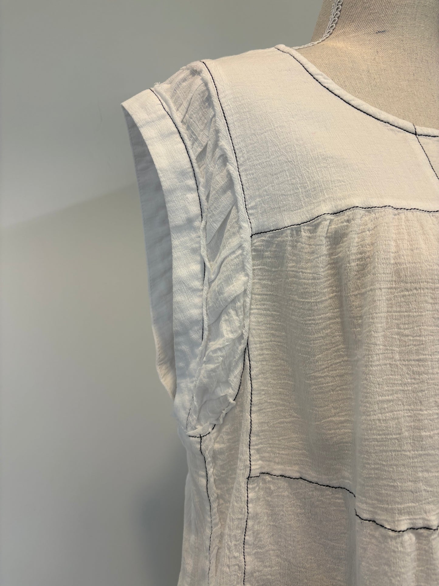 Max Elsie Stitch Detail Shell Top - 18