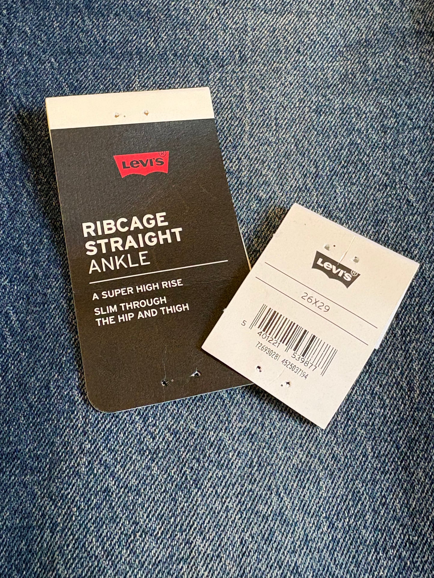 Levi's Ribcage Straight Ankle - 26 (RRP $180)